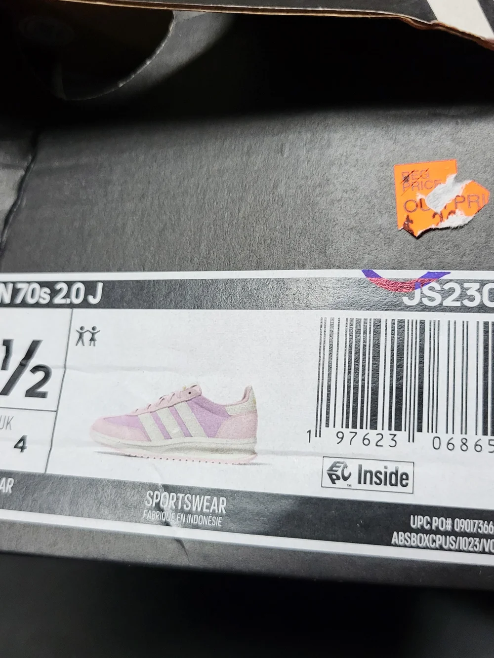 adidas women sneaker